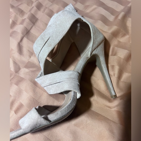 NWOT Anne Michelle Suede like Zip Up Sandals - Picture 2 of 8